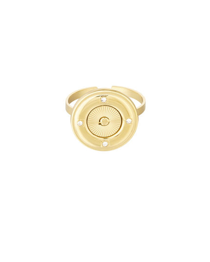 ring rond met steentjes