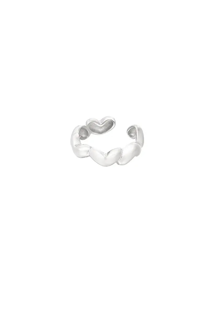Hearts around ring